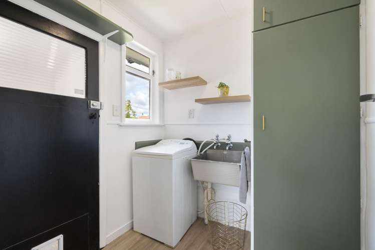 24 Sherwill Street East Feilding_8