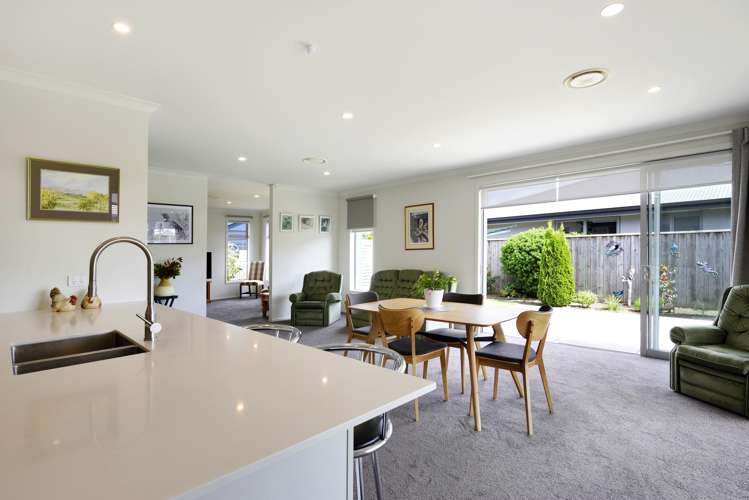 14 Cupola Crescent Richmond_6