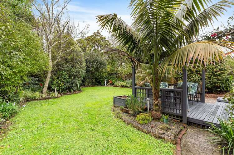 54 Marendellas Drive Bucklands Beach_16