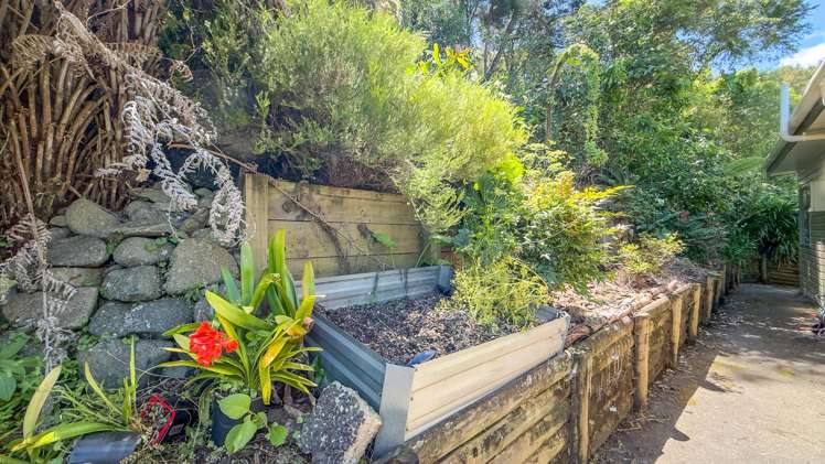 7 Lucy Road Waiomu_7