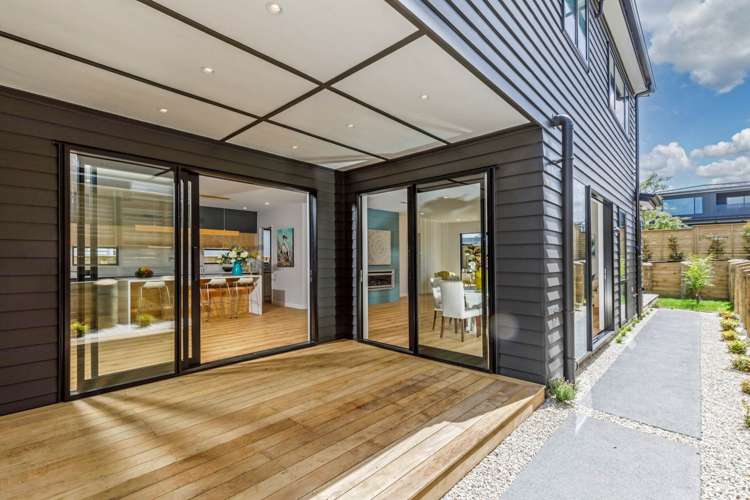 3 Fender Place Long Bay_22