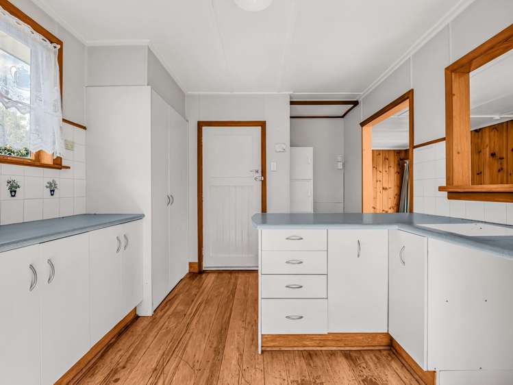 15 Glenfield road Owhata_5