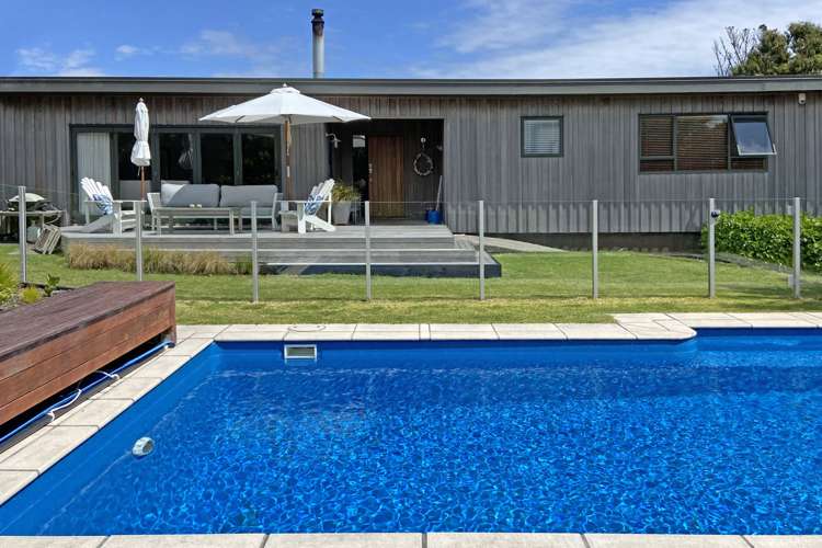 203 Piha Road Piha_46