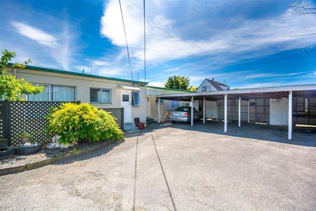 Two Bedroom Unit in Redwoodtown