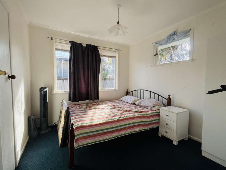 1/10 Chartwell Ave Glenfield_12
