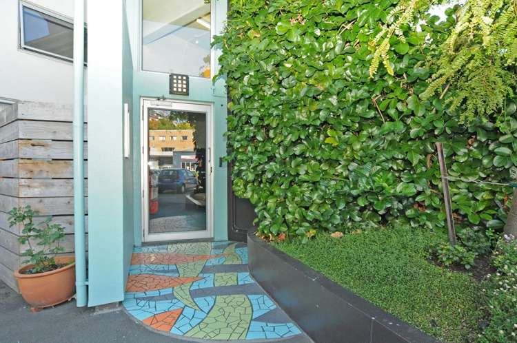 1a/51 Webb Street Mount Cook_23