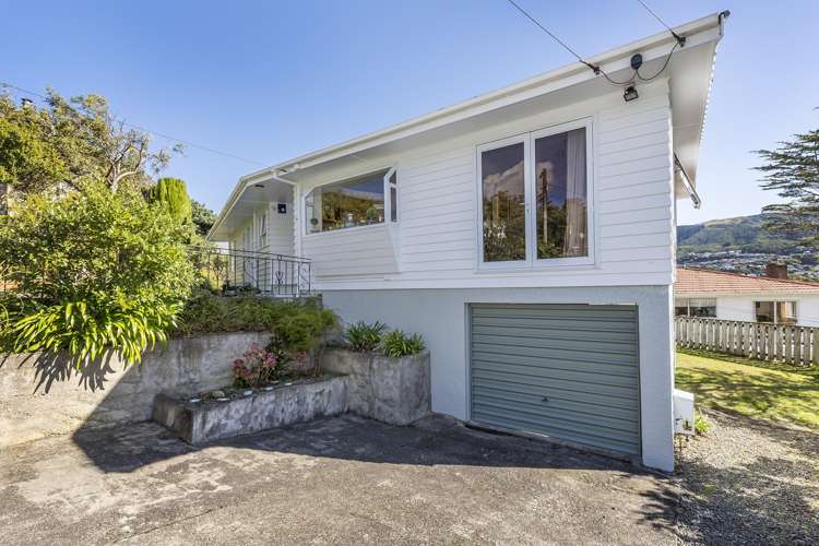 64 Collins Avenue Tawa_20