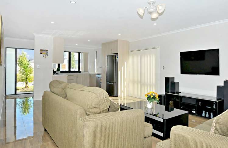 16 Takahe Avenue Takanini_11