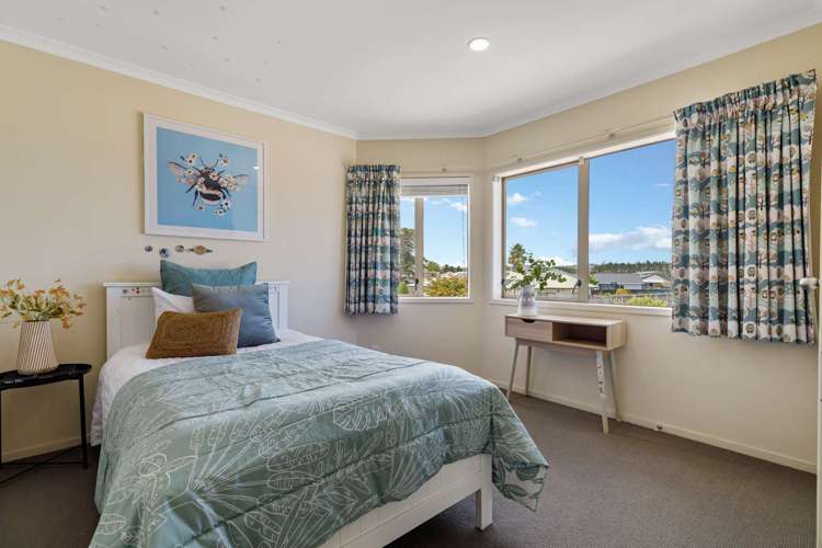 34 Aitkenhead Court Parakai_14