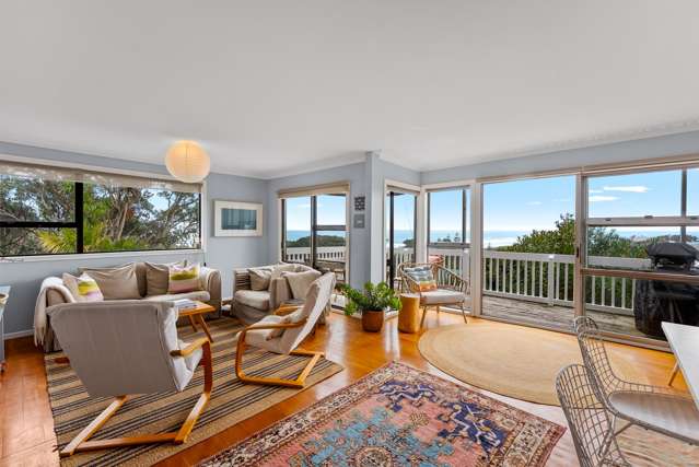 27 Domain Crescent Muriwai Beach_4