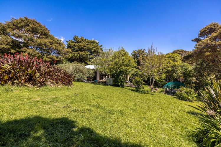 19 Te Makiri Road Onetangi_24