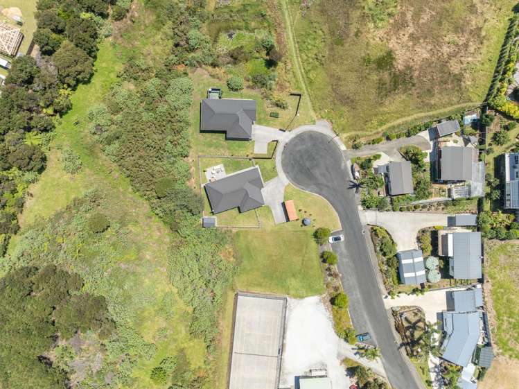 9 Loke Crescent Coopers Beach_22