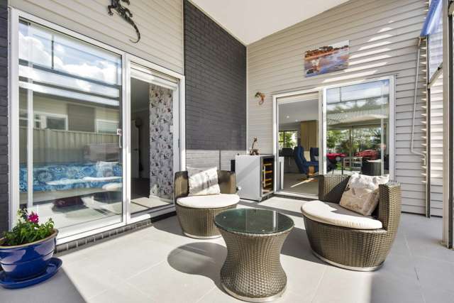 11 Laurie Street Red Beach_2