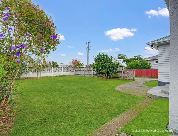 595 Queen Street East Levin_1