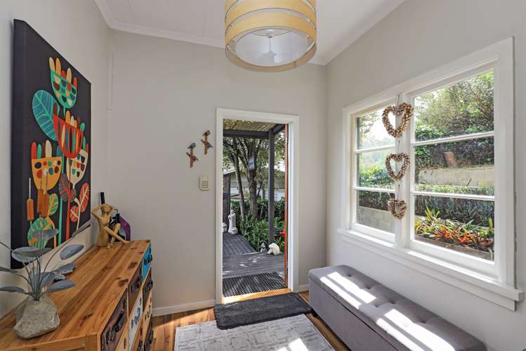 6 Guys Hill Road Hospital Hill_13