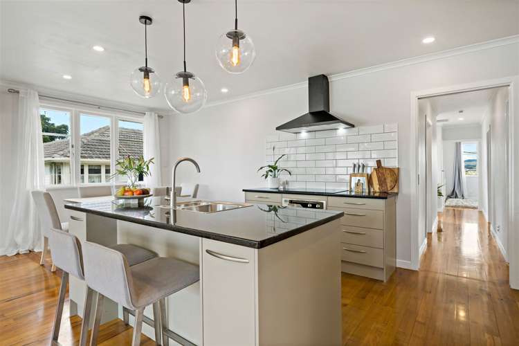 15 Waione Avenue Te Atatu Peninsula_10