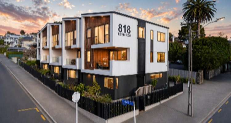 818 Mount Eden Road_0