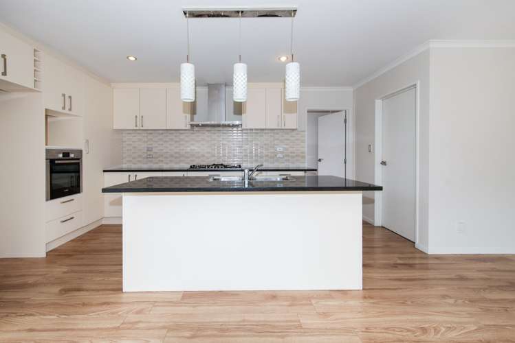 15 Yatterina Avenue Takanini_1