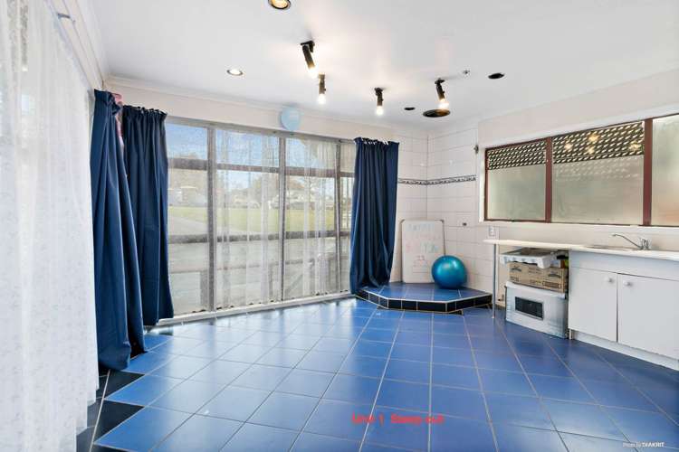 110 Te Atatu Road Te Atatu South_5