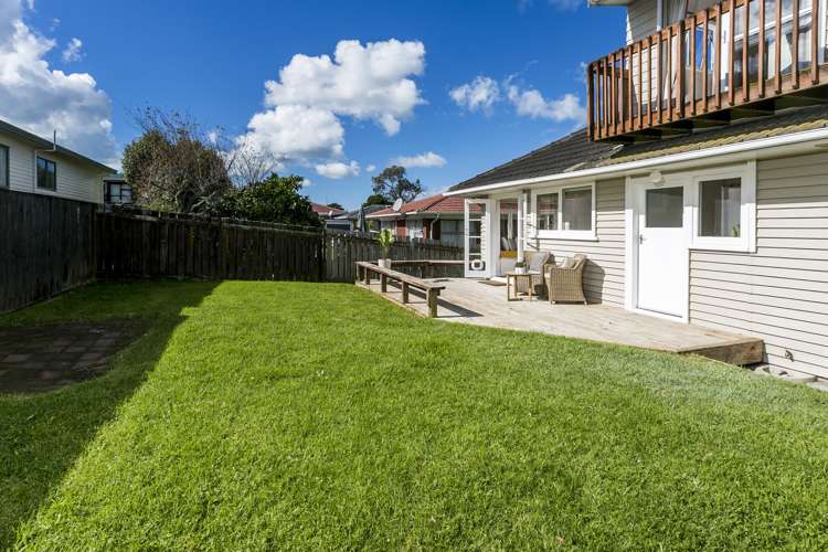 2/13 Manuka Road Bayview_13