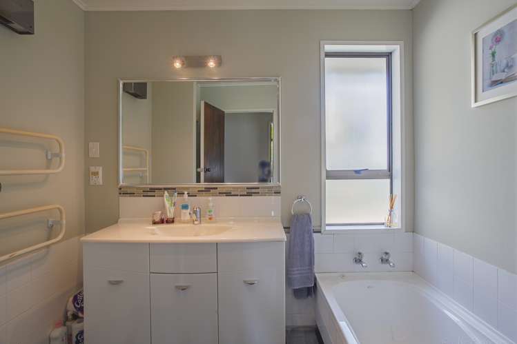 678 Fairview Road Claremont_13