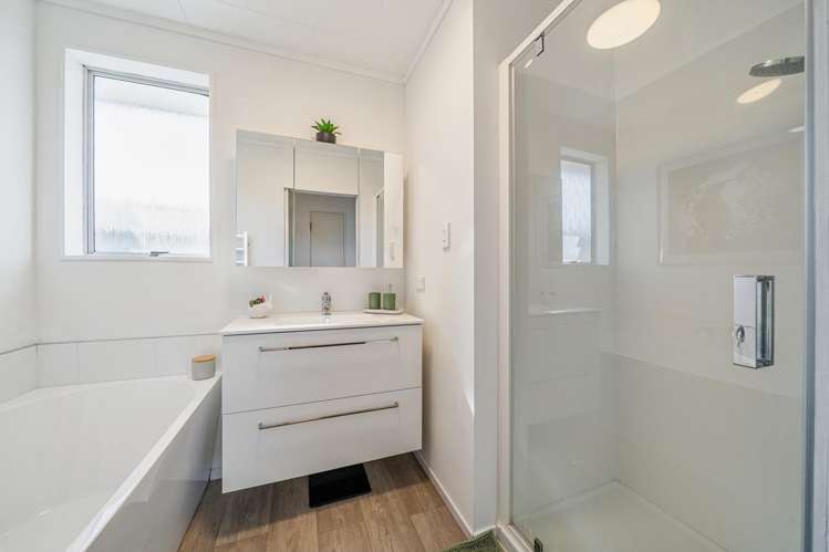 84 Pasadena Crescent Totara Park_18