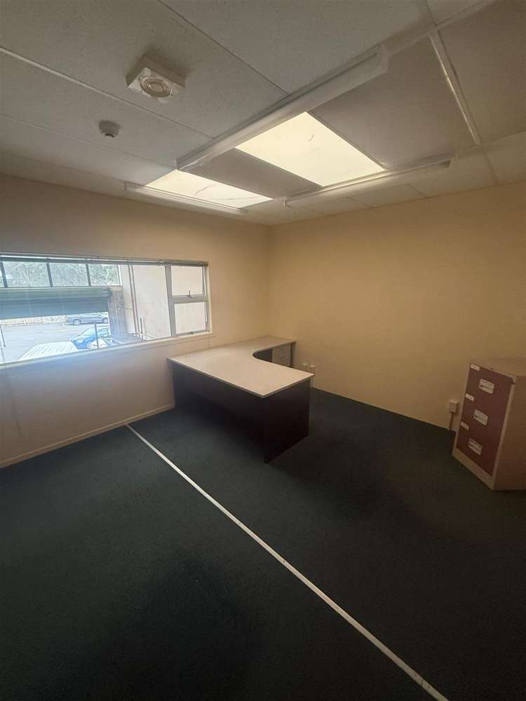 Unit 4, 98 Main Road Tawa_3