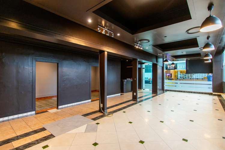 Shop 11/62-78 Hurstmere Road Takapuna_3