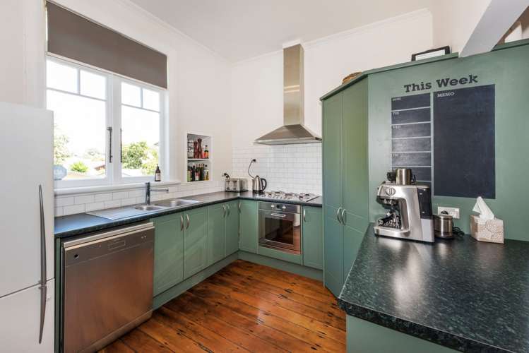 63 Mount Smart Road Onehunga_2