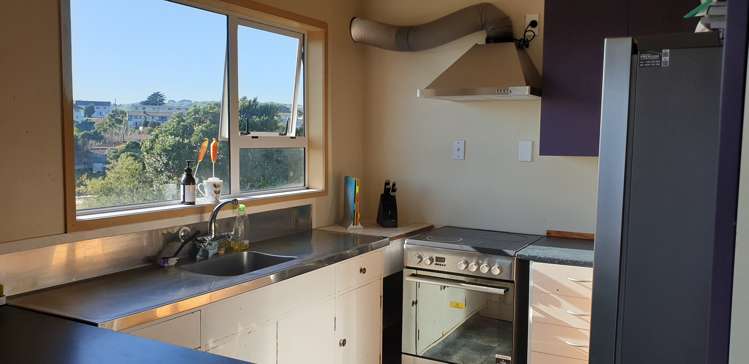 3 Quinn Grove Porirua East_8