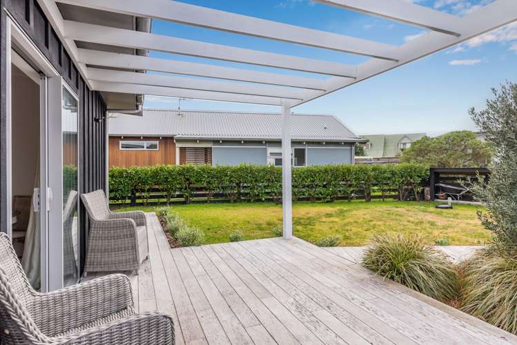 6 Olliver Grove Waikanae Beach_9