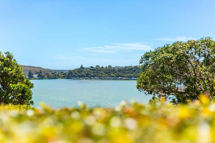 61 Seaview Road Paremata_12