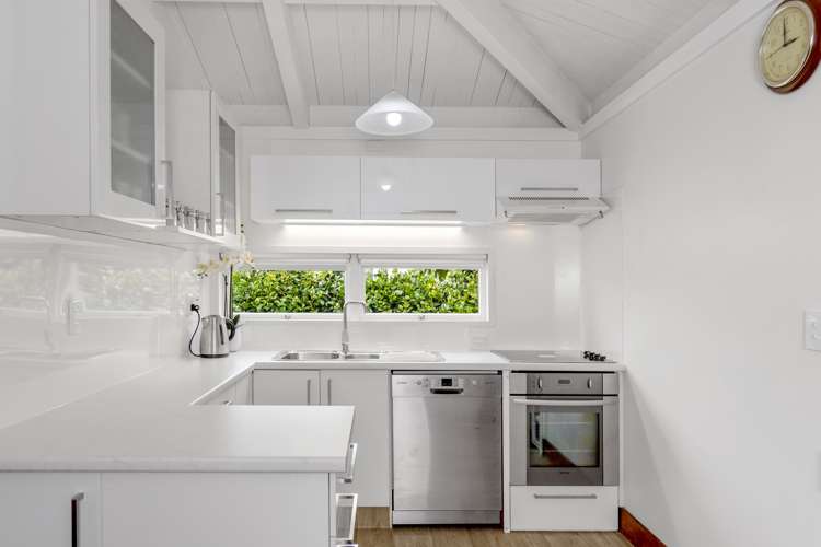 28a Churchill Road Judea_11
