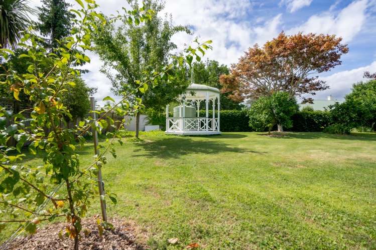 21 Cowley Drive Leamington_26