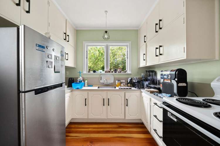 2 Totara Street Lansdowne_3