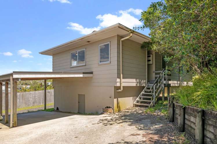 1/33 Lambrown Drive Totara Vale_10