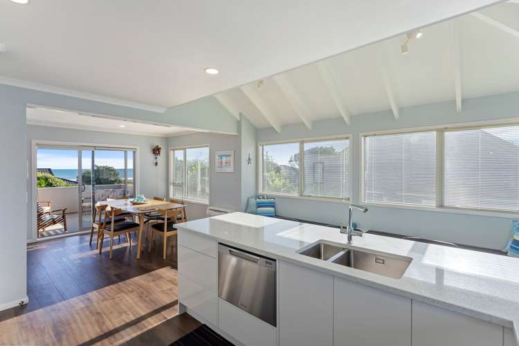 8 Scott Avenue Otaki Beach_7