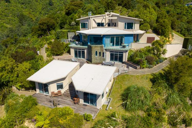 1 Cooks Ridge Waikawa Bay_12