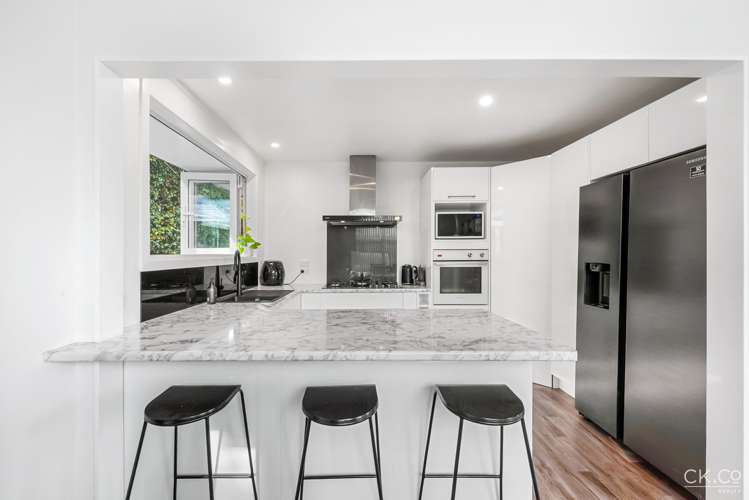 34 Sunshine Crescent Kelson_5