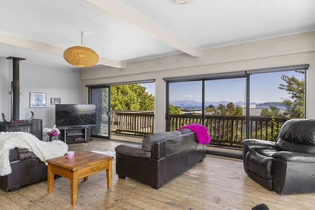 69 Taharepa Road Hilltop_1