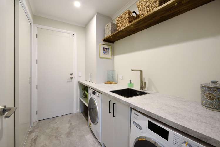 71 Sunningdale Drive Stoke_30