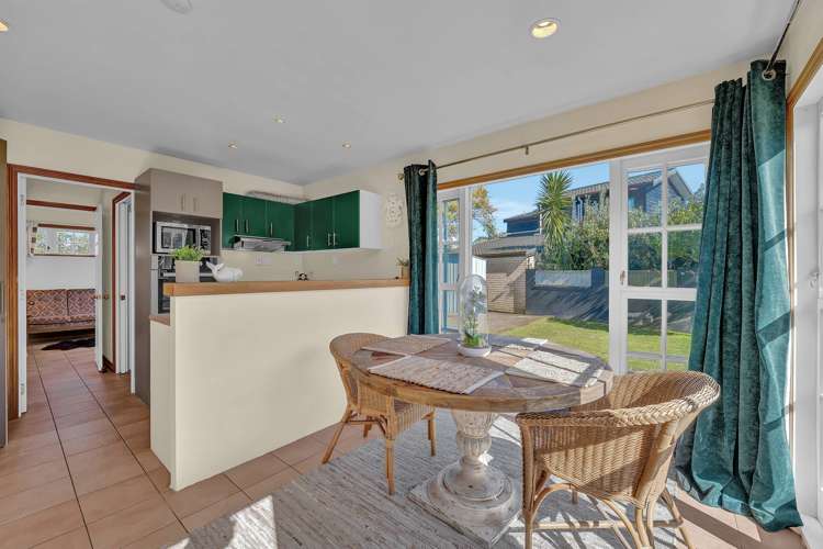 66 Yeovil Road Te Atatu Peninsula_20