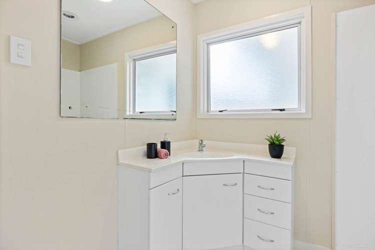 11a Tavern Road Silverdale_11