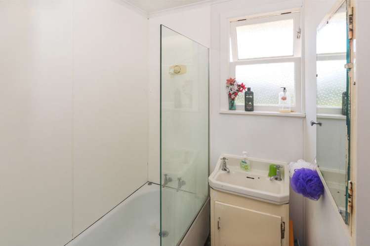 2/48 Ferndale Road Mount Wellington_6