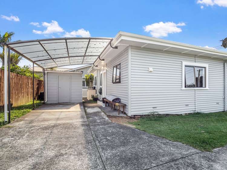 19 Ennismore Road Mount Albert_21
