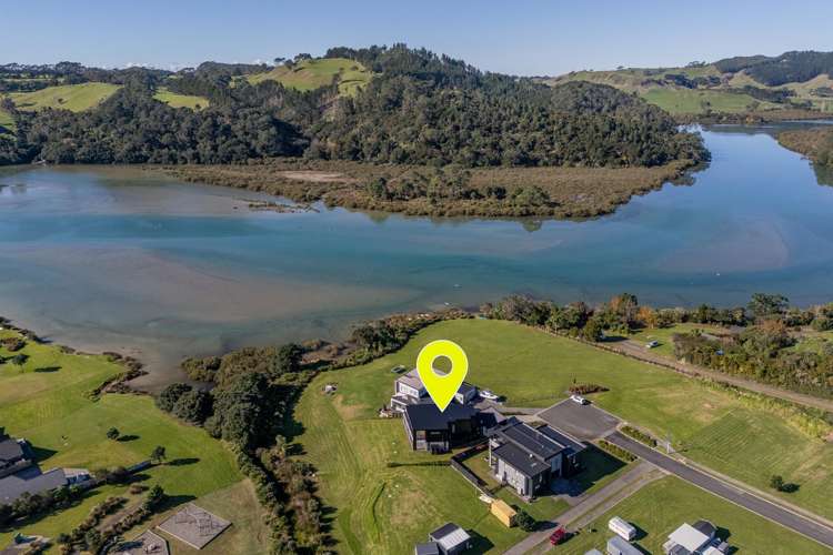 17 Fred Harsant Drive Cooks Beach_2