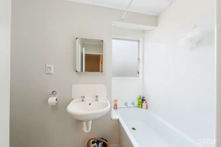 8j Montgomery Crescent Clouston Park_10