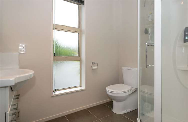 10 Roussel Place Springlands_15