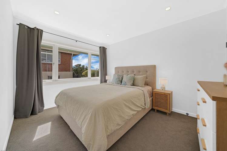 2/7 Greenhill Crescent Pakuranga Heights_10