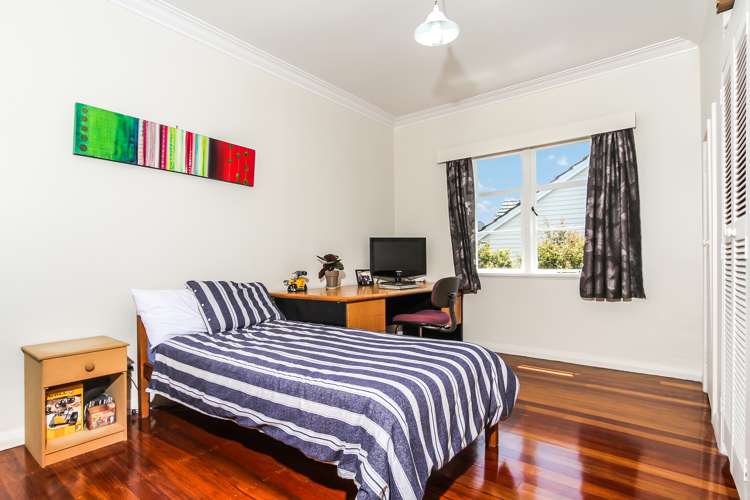 8 Links Road New Lynn_7